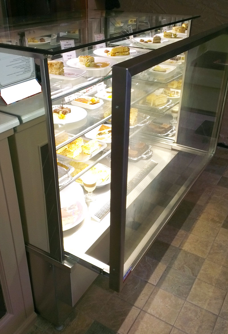 Прямоугольная кондитерская холодильная витрина эЛКа Vena 1,25 ПСВ